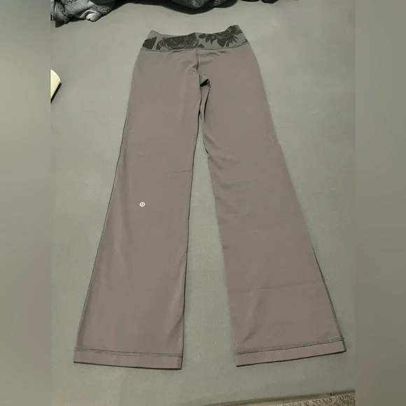 Lululemon Astro Pants Size 6 - Picture 4 of 5